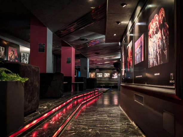 Lounge Dinner Bar