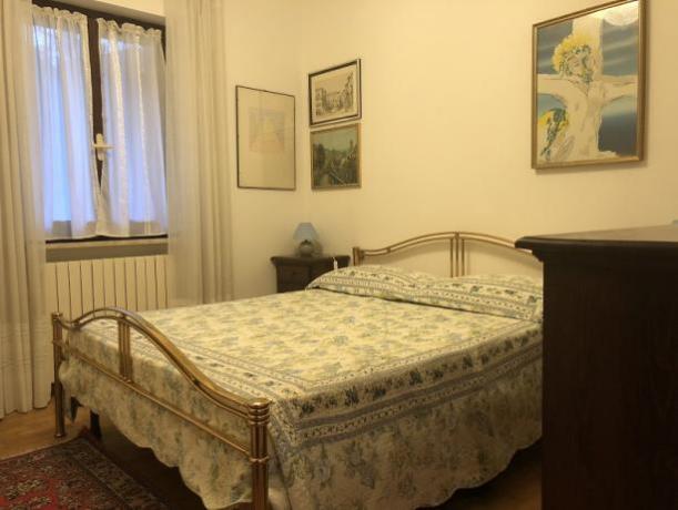 Camera Matrimoniale in villa Perugia per 10 persone 
