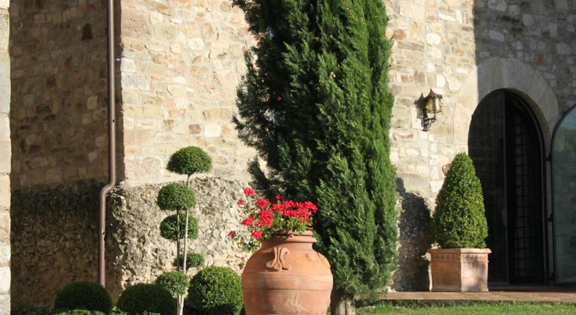 Relais immerso nel verde con piscina Todi