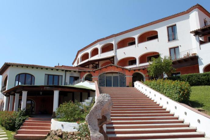 ingresso hotel panorama con camere da1/2/3 persone