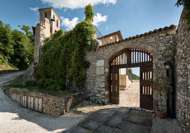 Romantico Castello Medievale con Suite Spoleto