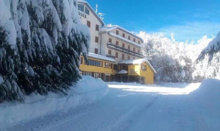 Offerta Capodanno Hotel 3 stelle vicino Piste da Sci, Parco Nazionale Gran Sasso Pietracamela 