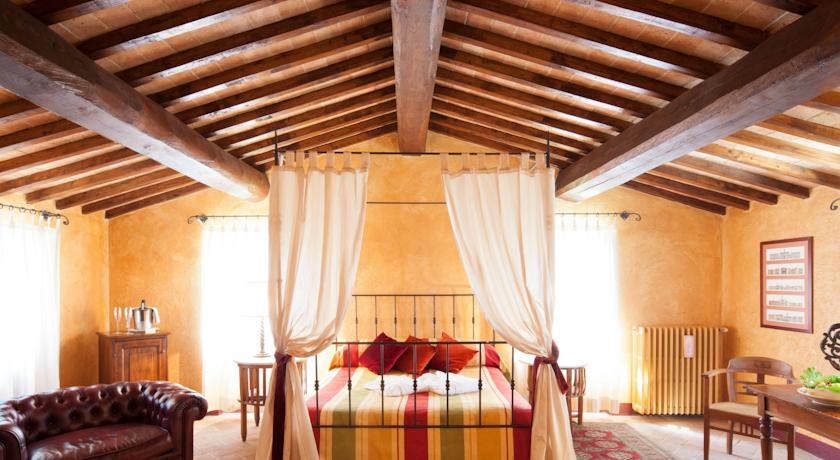Raffinate Suite con vista sulle colline di Todi