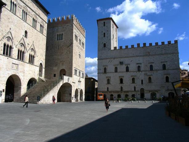 Palazzo dei Priori a Todi