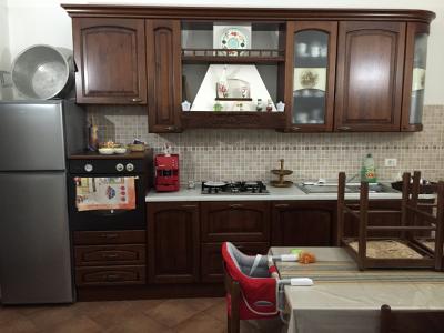 Cucina completa affittacamere Spello 