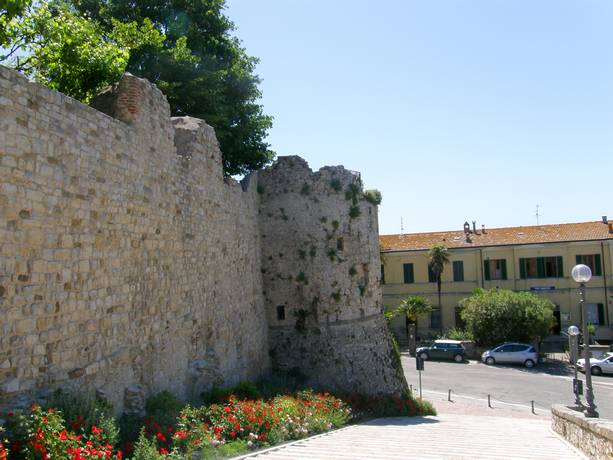 Scalinata per centro storico di Castiglione del Lago 