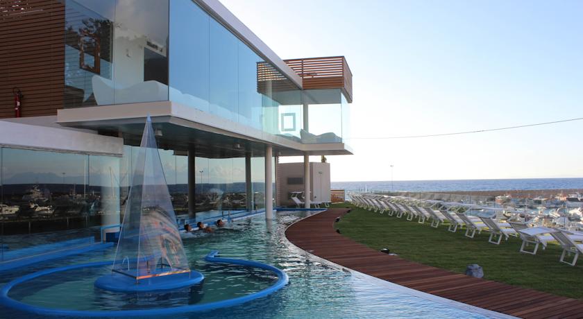 Resort con Piscina vista mare a Castellabate