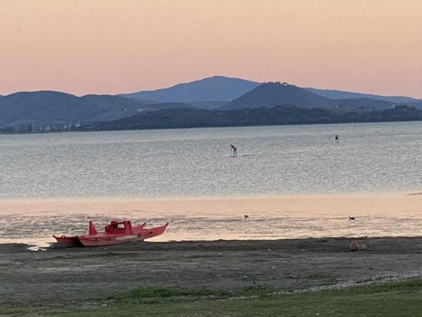 Hotel Lago Trasimeno vicino Spiaggia libera e attrezzata 