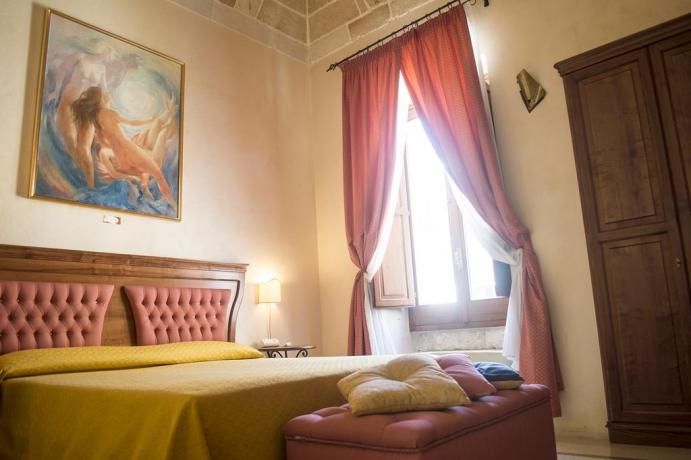 Suite matrimoniale con finestra panoramica