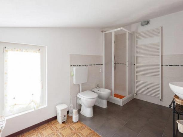 bagno n.2 in comune bed-and-breakfast Appennino-Parmense