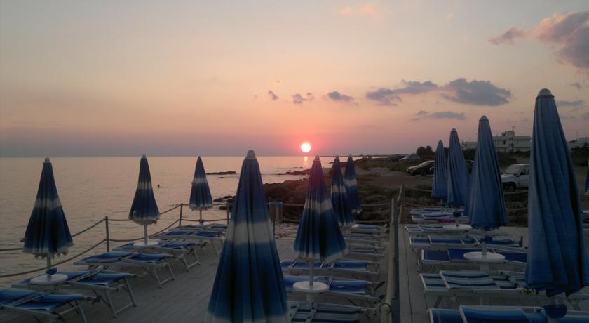 Resort nel Salento sulla Spiaggia con Piscina