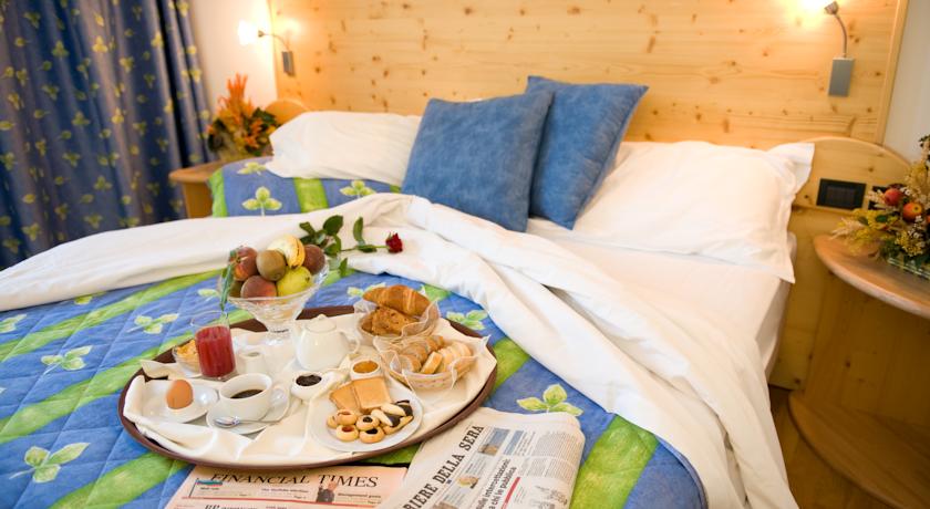 Colazione romantica in camera