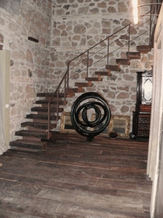 Pavimento e scala legno antico