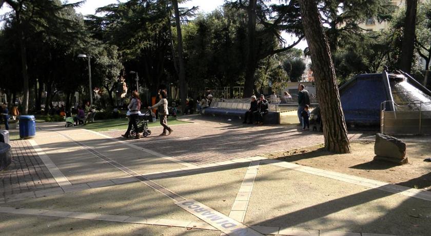 Camera singola al centro di Napoli