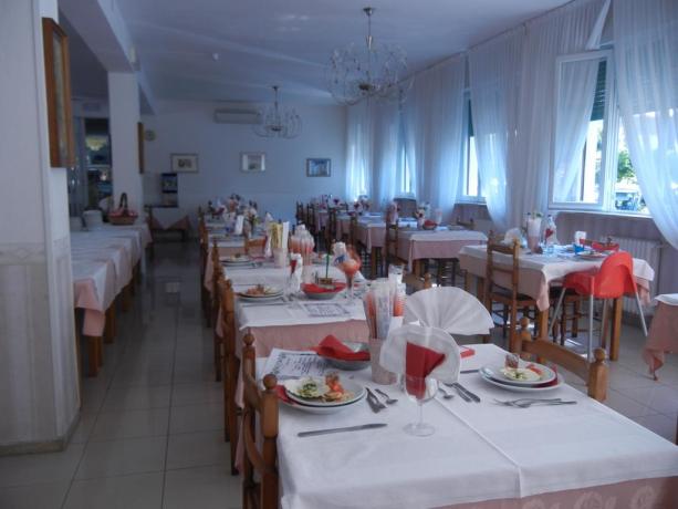 Ristorante interno in Hotel a Milano Marittima