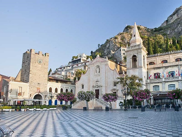 Villaggio turistico con Escursioni a Taormina 