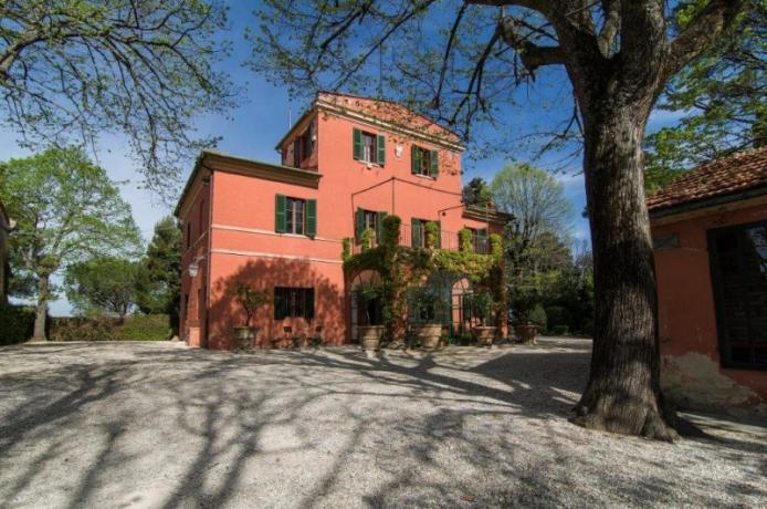 Villa Lusso Jesi per 8/10/12 persone