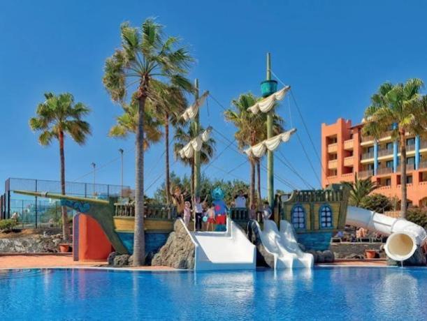 villaggio Fuerteventura con piscine e giochi per bambini 