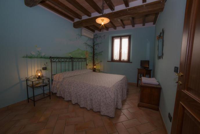 Camera matrimoniale con tv privata Agriturismo a Scandiano
