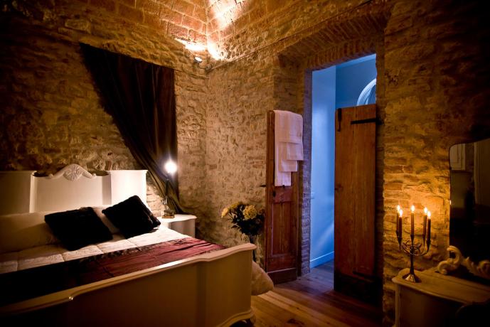 Suite tipo in pietra al castello