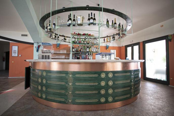 Piano Bar per Happy Hour e Caffetteria