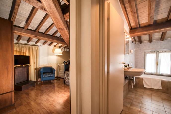 Camera Matrimoniale con Bagno Interno vicino Assisi 