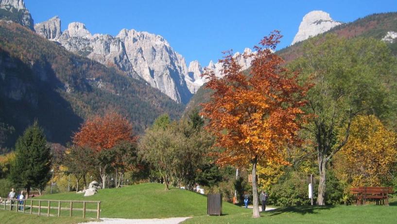 Camere e suite hotel con vista panoramica Molveno