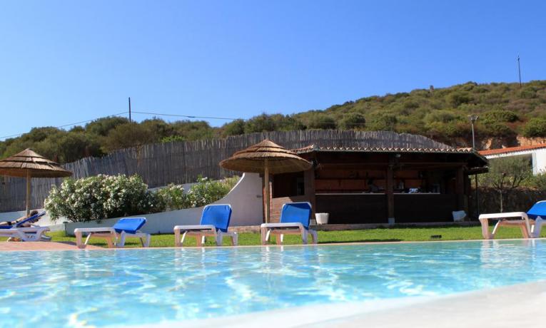hotel con piscina e idromassaggio ad olbia