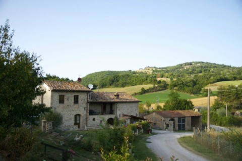 Esterno B&B a Montone in collina 