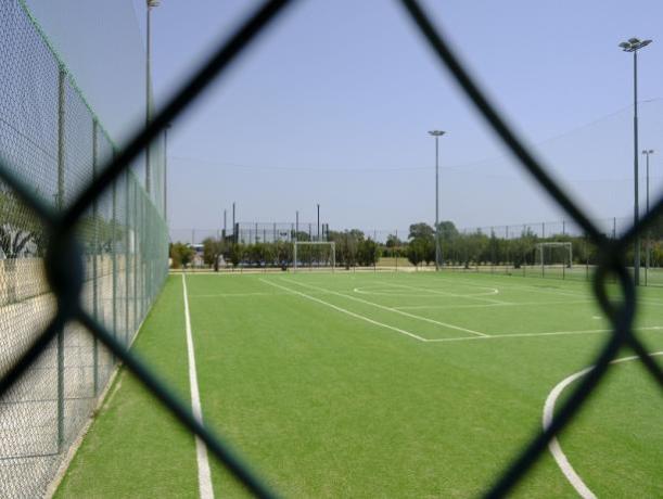 Campo polivalente calcetto/tennis in Oasi di Metaponto 
