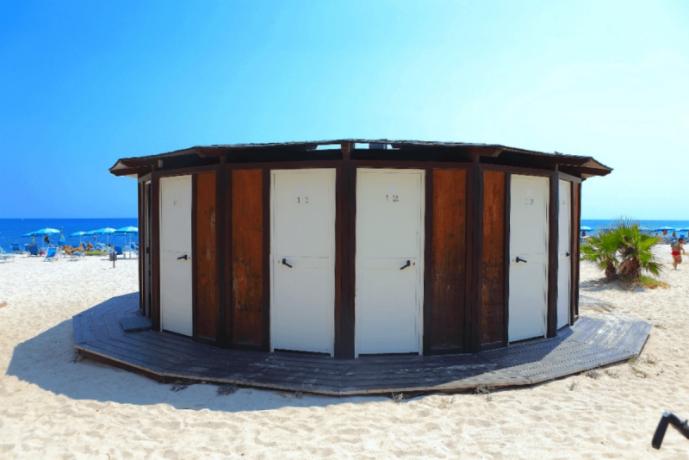 Villaggio con cabine private in spiaggia