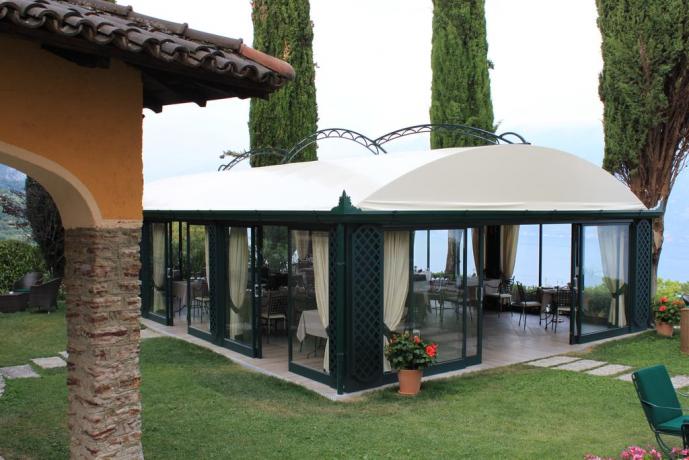Ristorante esterno ideale per cerimonie in Lombardia