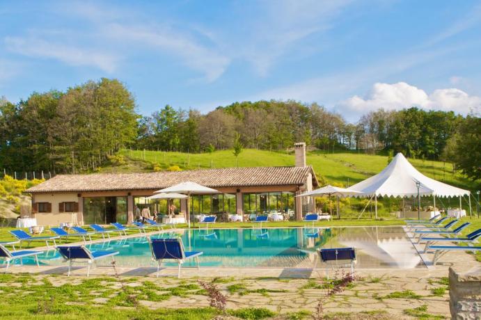 Natural Wellness Resort in Umbria - piscina panoramica 