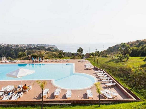 Piscina per Adulti e Bambini Fronte Mare 