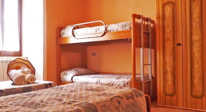 Camera con letto a castello