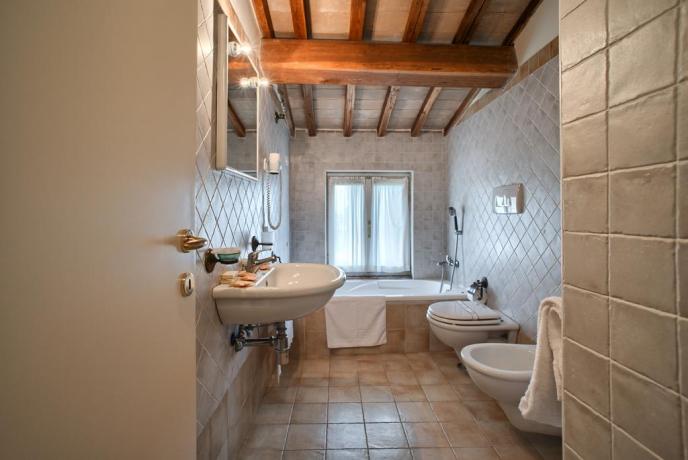 Bagno Privato con Doccia in Country House Assisana 