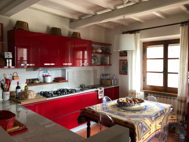 Cucina attrezzata, villa tra per vacanze 