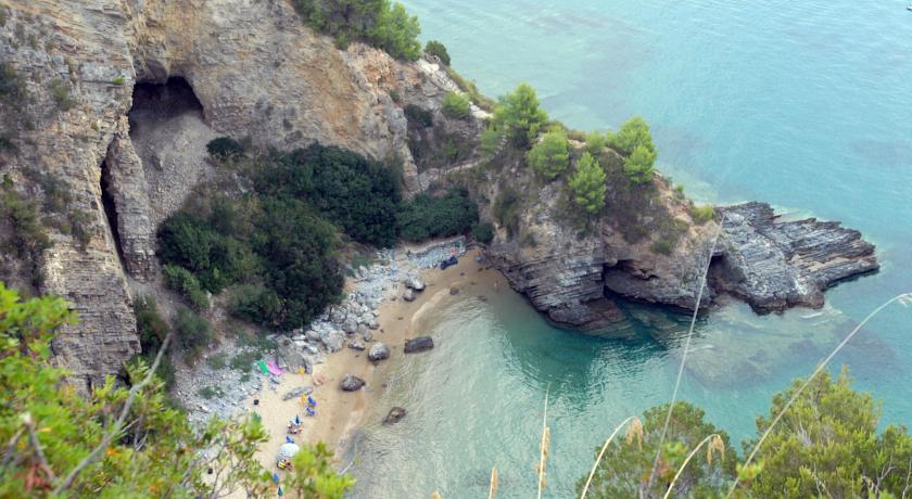 Residence con camere e appartamenti sul mare