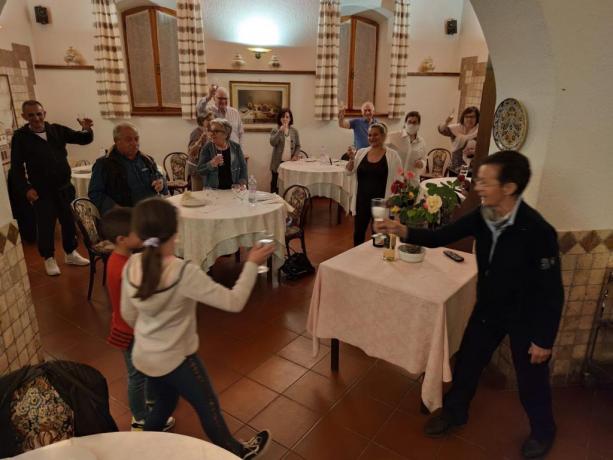 Ristorante Ideale per Famiglie in Hotel-Chiascio Vicino Assisi 