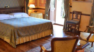 Hotel 4 Stelle nel centro di Todi Camere romantiche con vasca idromassaggio o camino.