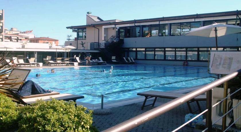 Hotel Residence fronte Mare a Lido di Camaiore