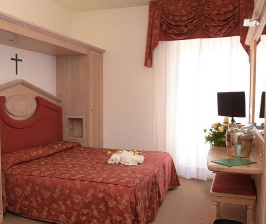 Camere Familiari in Hotel 3 Stelle ad Assisi 