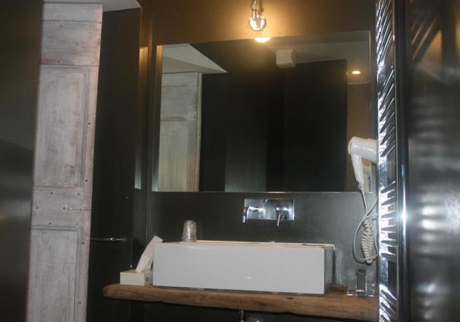 Bagno lussuoso nelle suite