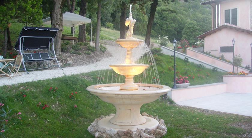 Fonte nel giardino dell'Hotel