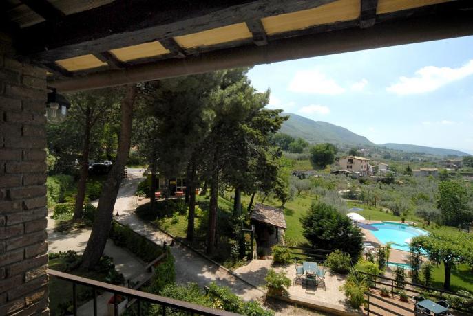 Piscina con vista panoramica ad Assisi