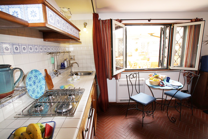 Sala comune con Angolo Cottura