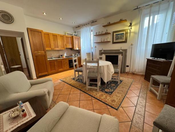 Appartamenti Vacanza in Umbria: Soggiorno con camino  