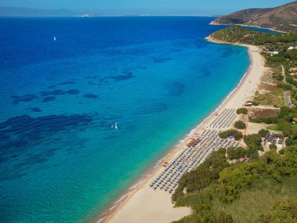 Sardegna: Villaggio di Lusso sul Mare con Animazione 