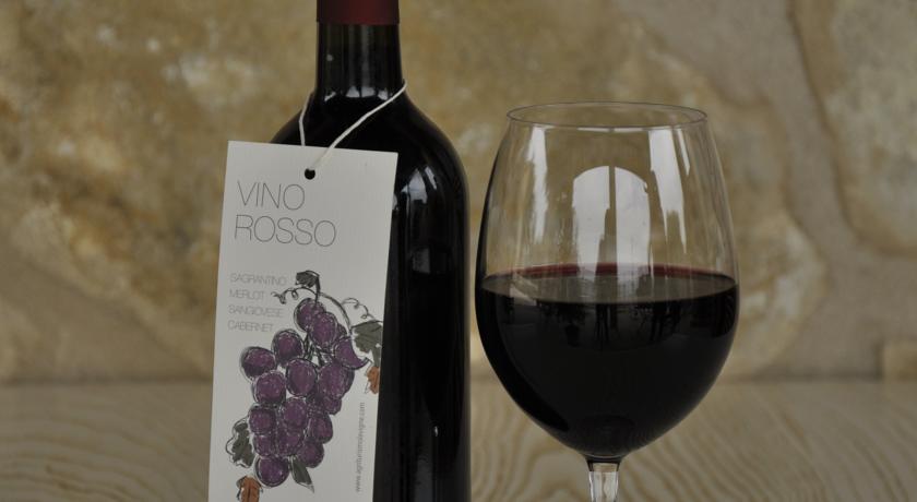 Degustazioni di vino rosso agriturismo in Umbria