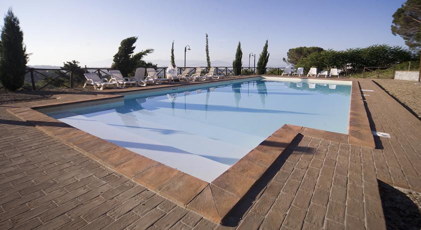 Casale con Piscina sul Lago di Bolsena